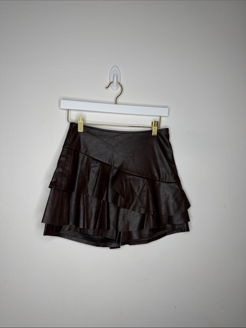 DO+BE Women's Black Faux Leather Ruffle Shorts